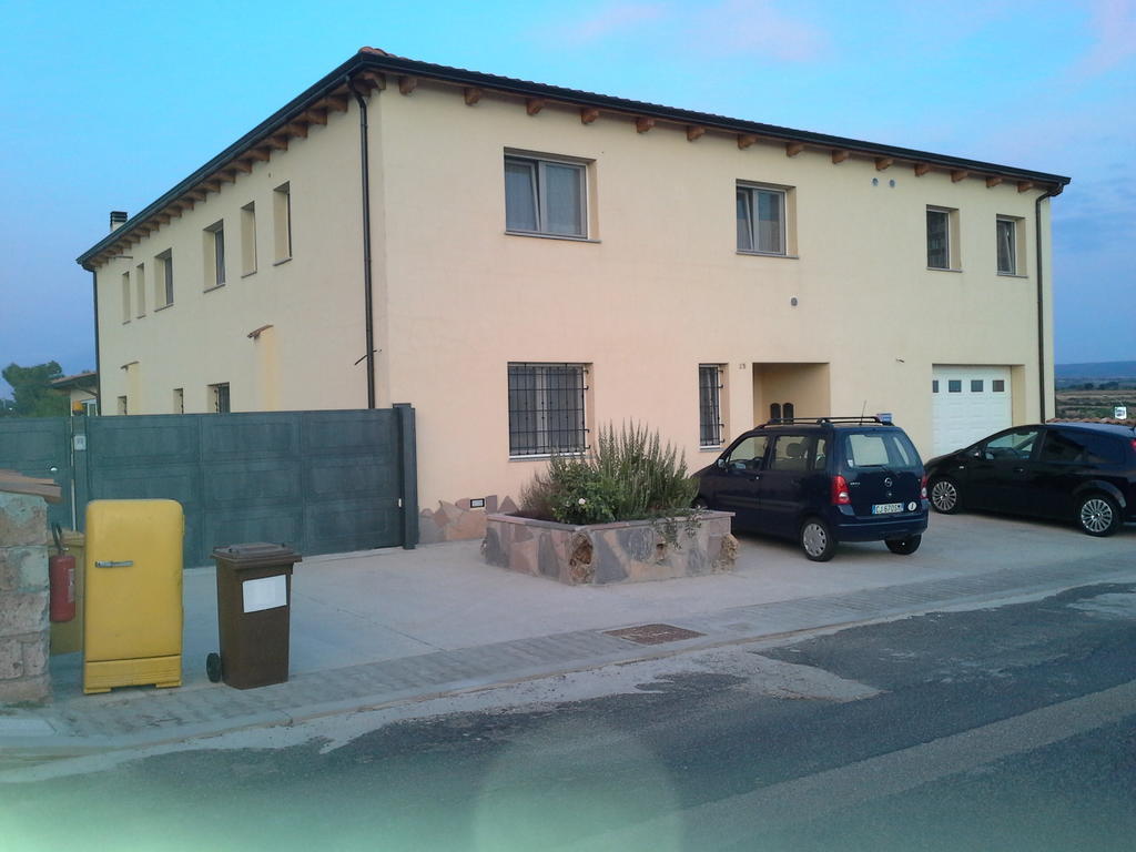 B&B S'Ena Suni Exterior photo